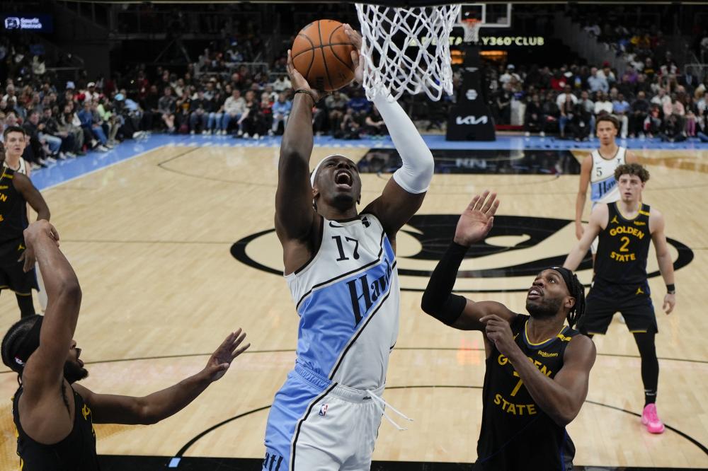 下半场还有机会吗？杨瀚森半场2中0得0分4犯规